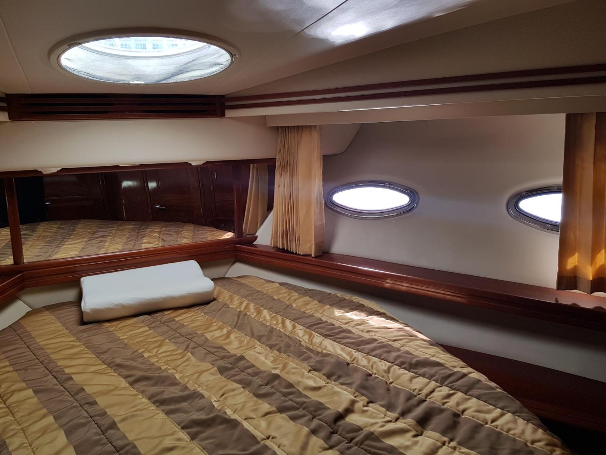 Luxury Exclusive Fully Air Conditioned 3bdr Yacht Botel *