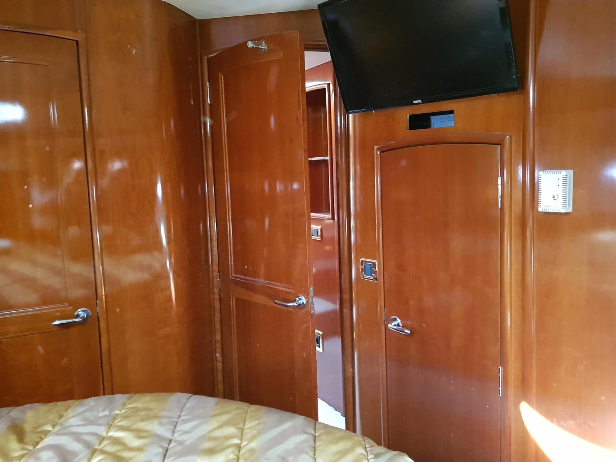Botel Luxury Exclusive Fully Air Conditioned 3bdr Yacht Eilat
