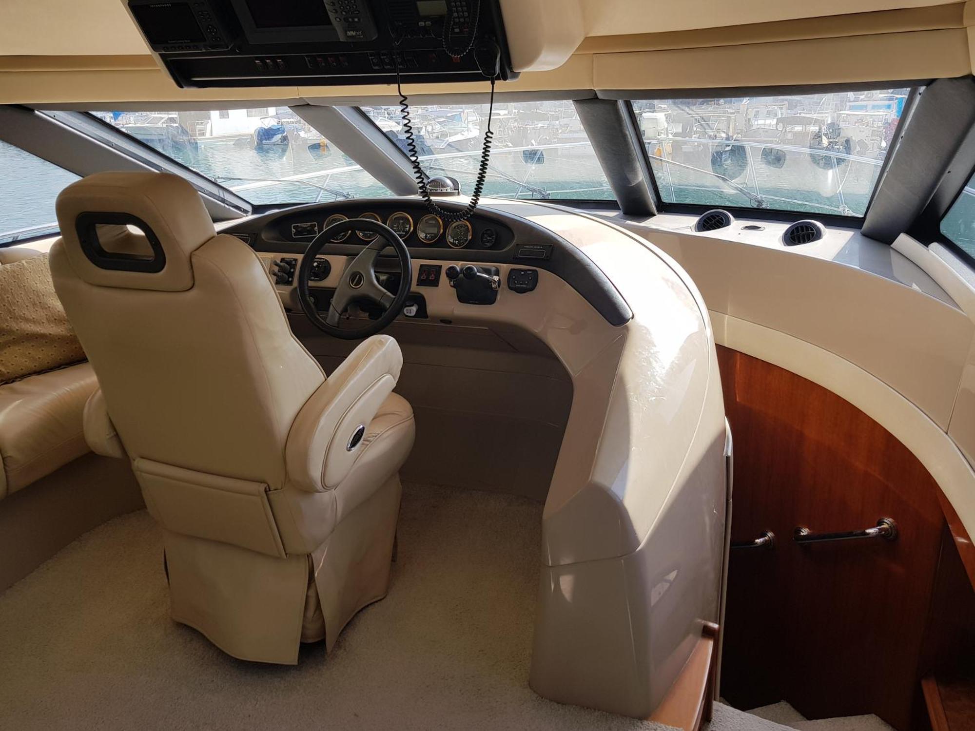 Luxury Exclusive Fully Air Conditioned 3bdr Yacht